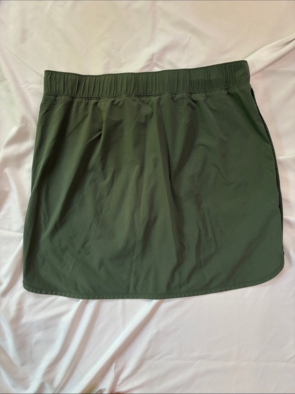 Athleta Olive Green Pull-On Athletic Skort with Zip Pockets - Picture 2 of 4